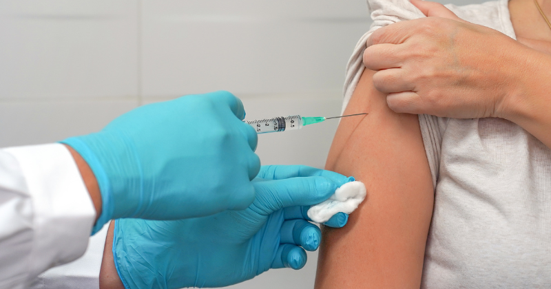 Grippeimpfung – warum sie so sinnvoll für alle Altersgruppen ist | apomio Gesundheitsblog